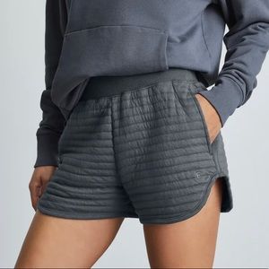 NEW WITH TAGS - Everlane Organic Cotton Quilted Short